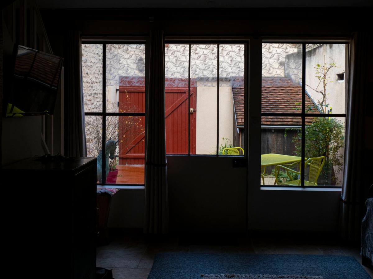 Voyage… Villa Noyers-sur-Serein Exterior photo